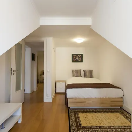 Santa Justa Suites By Homing Apartment *