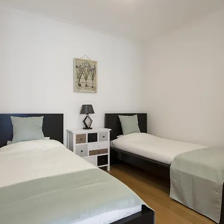 Santa Justa Suites By Homing Apartment *