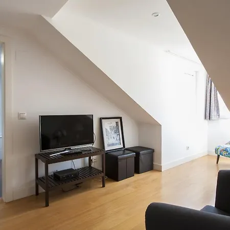 Santa Justa Suites By Homing Lisbon