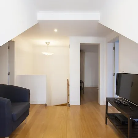 Santa Justa Suites By Homing Apartment